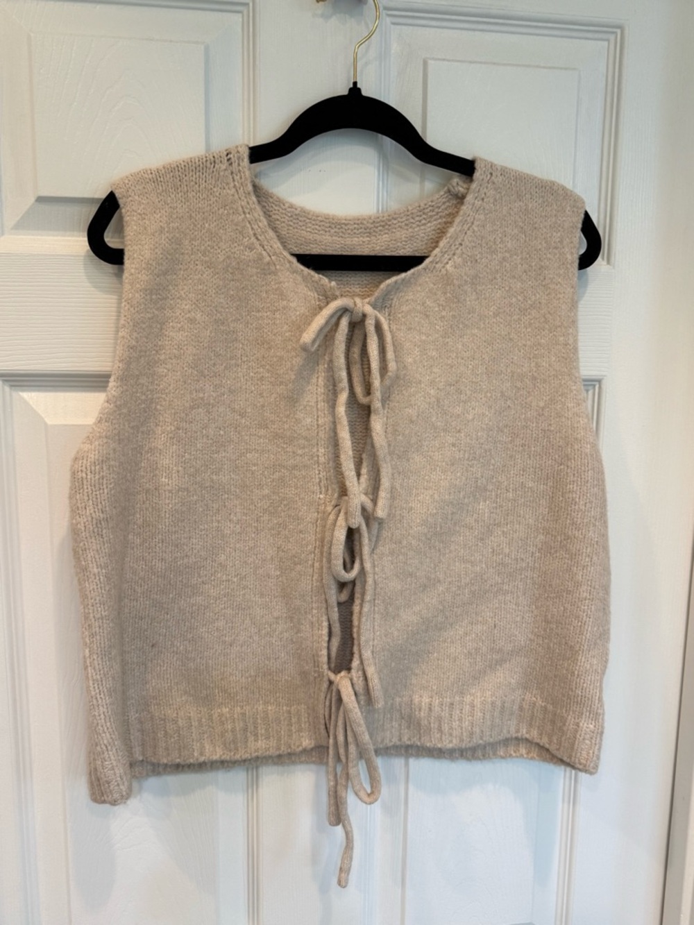 Tie-Front Knit Women’s Sweater Vest in Cream